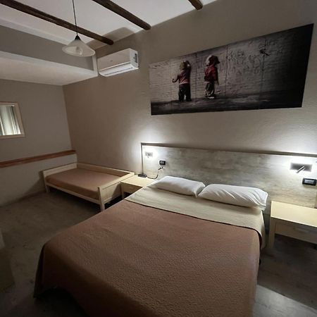 Hotel Pino เลริชี ภายนอก รูปภาพ