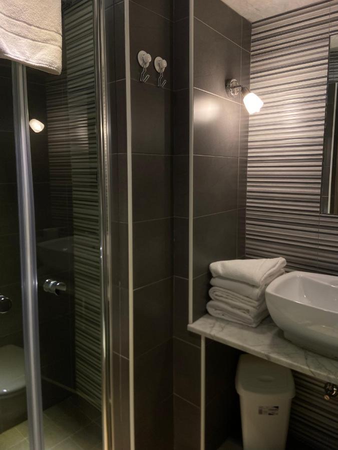 Hotel Pino เลริชี ภายนอก รูปภาพ