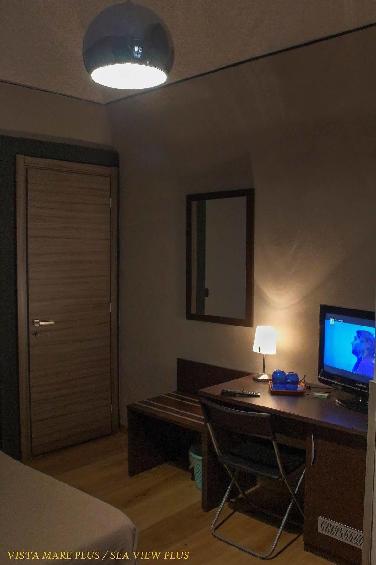 Hotel Pino เลริชี ภายนอก รูปภาพ
